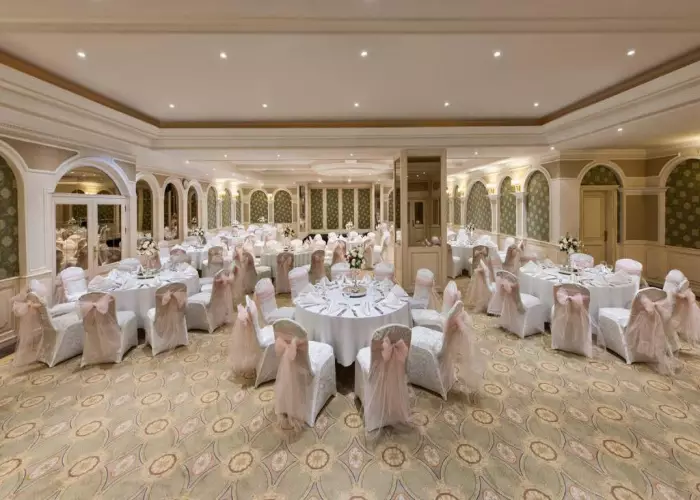 هتل الیت ورد کامفی استانبول